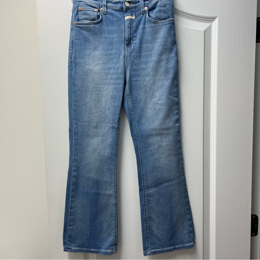 Closed Distressed Waist Light Wash Made In Italy Sz 25